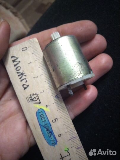 Двигатель 1.2v постоянного тока / моторчик