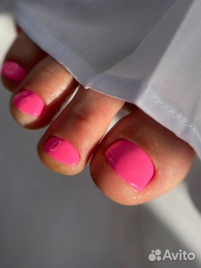 Педикюр, установка декоративной пленки, гель лак