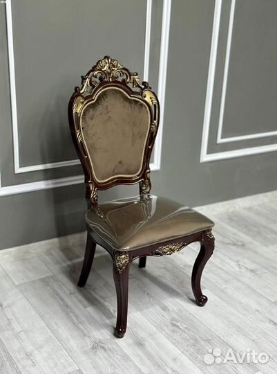 Стол и стулья в гостиную.Оплата при получении