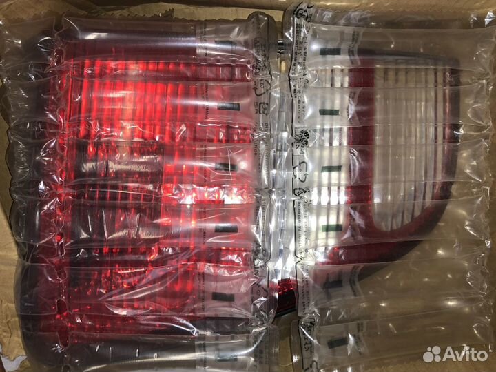 Фонарь зад лев toyota LC100 8159060100