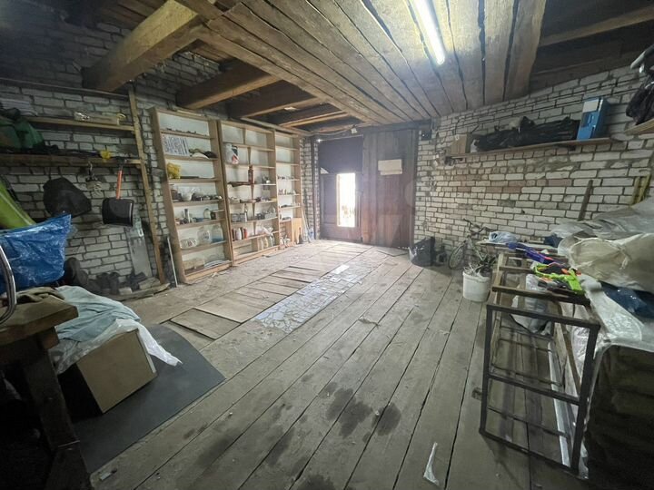 Гараж, > 30 м²