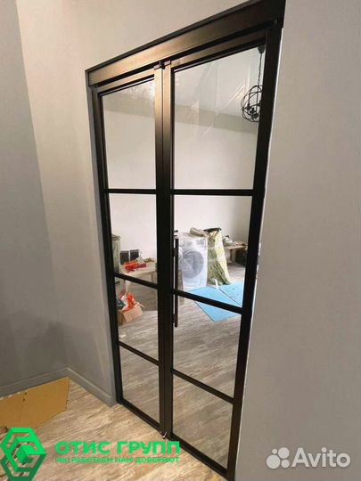 Стеклянная перегородка дверь книжка