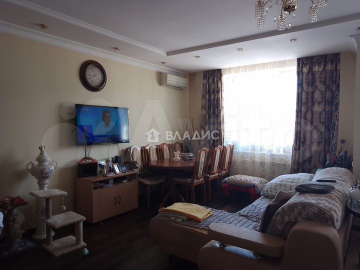 2-к. квартира, 82 м², 3/3 эт.