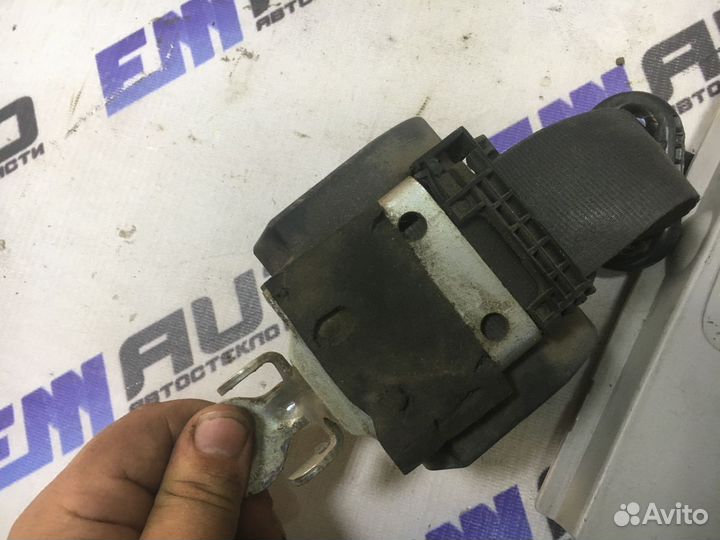 Ремень безопасности передний правый Рено Меган 2