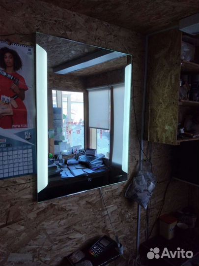 Зеркало с подсветкой для ванной