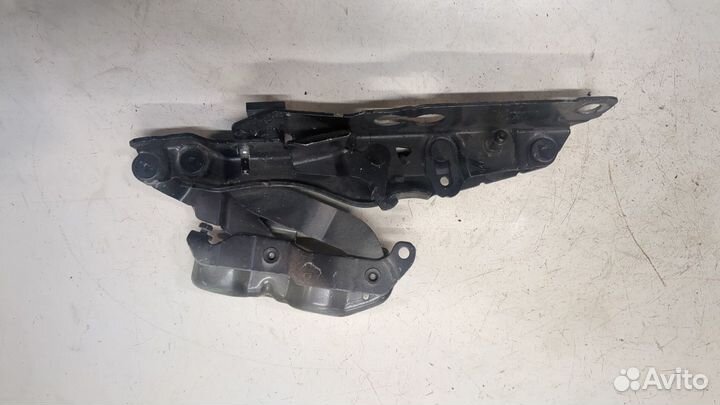 Петля капота Volvo S60 2018, 2020