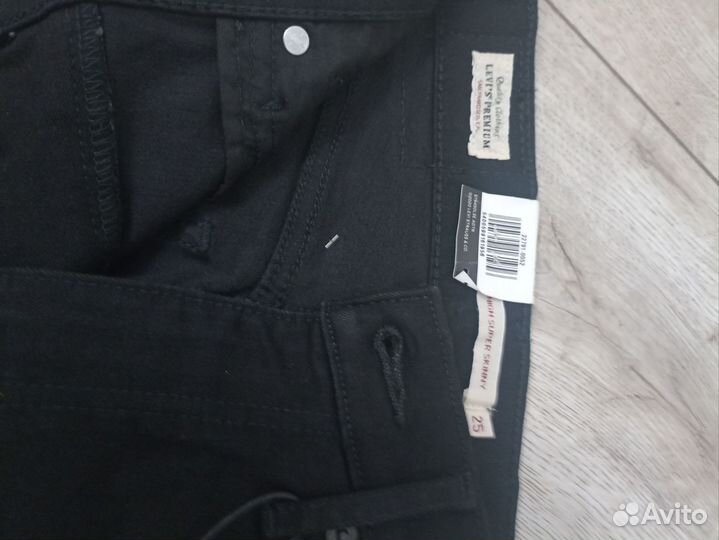 Джинсы женские levis 25 /32