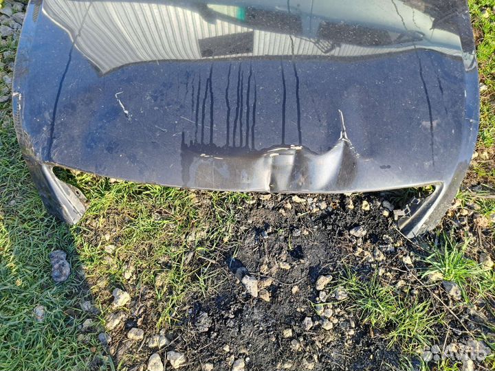 Капот на Volkswagen Phaeton