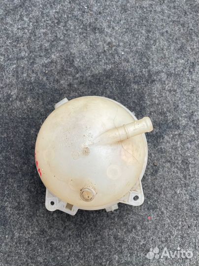 Бачок расширительный Passat Tiguan Jetta