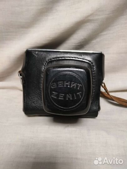 Пленочный фотоаппарат зенит