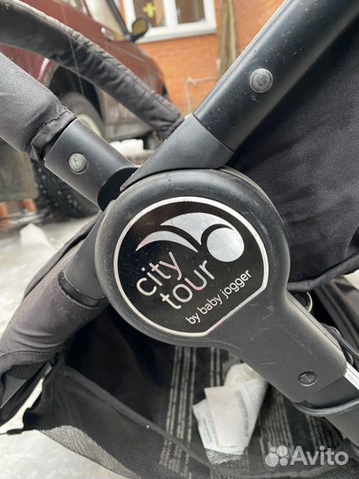 Прогулочная коляска