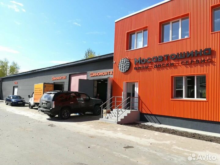 Marshal WinterCraft Ice WI31 215/55 R17 98T