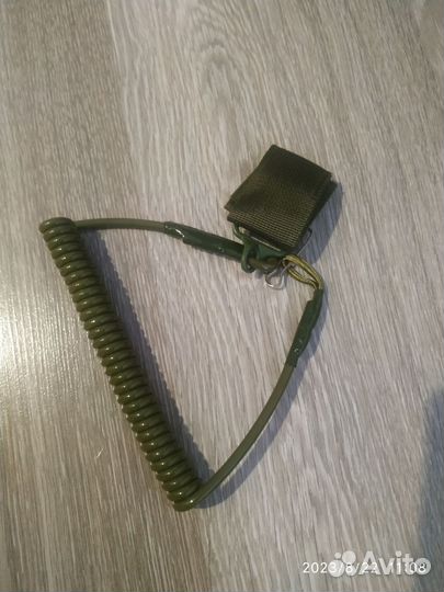 Пружина с карабином