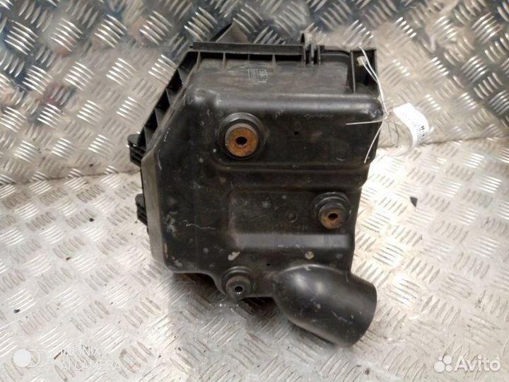 Корпус воздушного фильтра Toyota Rav4 XA30 2AD-FTV