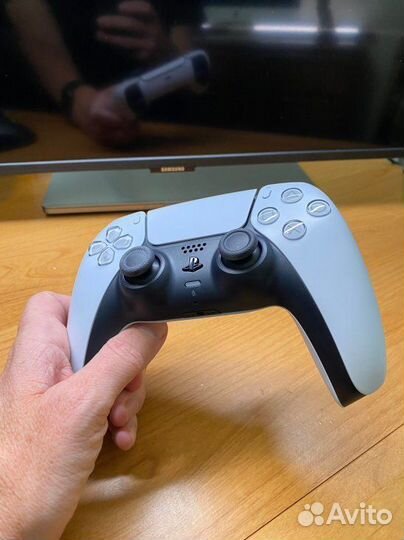 Sony PS4 slim
