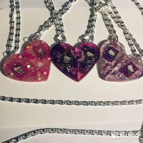 Парные кулоны Hello Kitty и не только