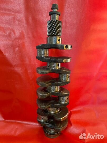 Mitsubishi Pajero 4 коленвал