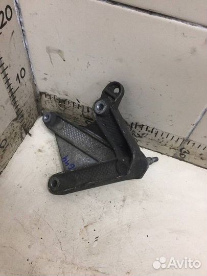 Кронштейн кпп Renault Logan