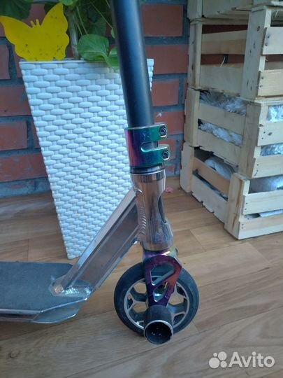 Трюковой самокат парковый