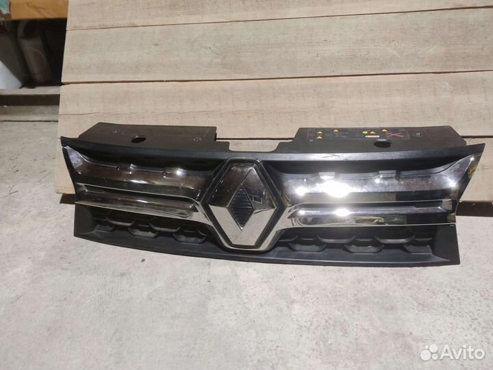 Новая решетка радиатора renault duster оригинал