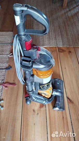 Пылесос Dyson