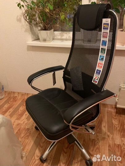 Компьютерное кресло директорское качественное