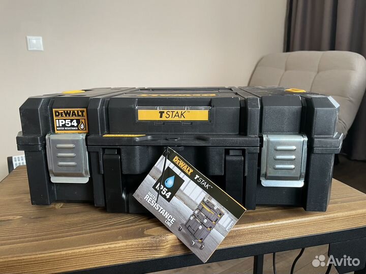 Кейс Dewalt TStak