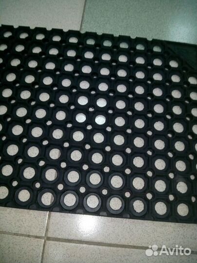 Грязебарьерные влаговпитывающие коврики и дорожки