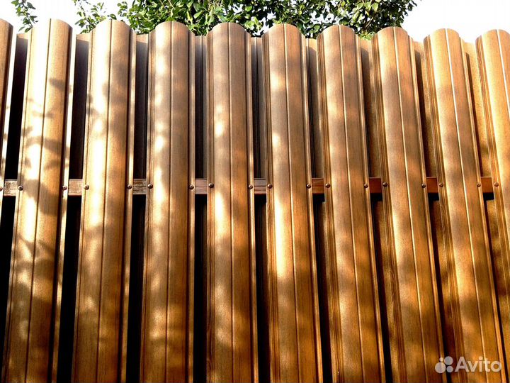 Штакетник металлический GL 0,5 RAL 1698