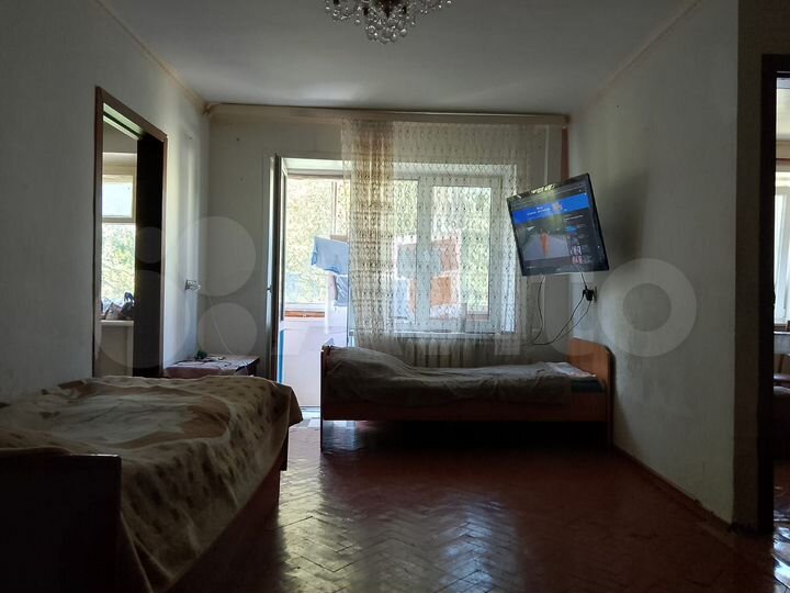 2-к. квартира, 43 м², 1/4 эт.