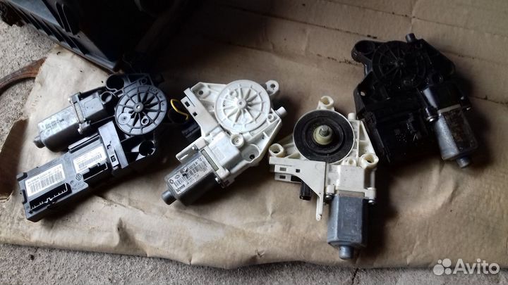 Моторчик электро стеклоподъемников Renault Fluence