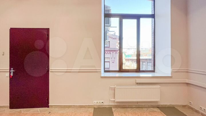 Аренда офиса 115м. Потолк 4м