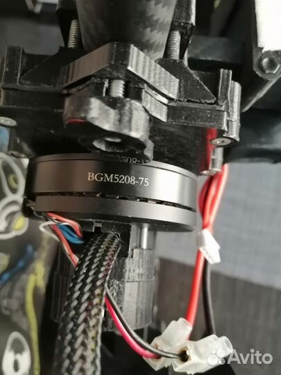 Электронный стабилизатор для камеры DYS