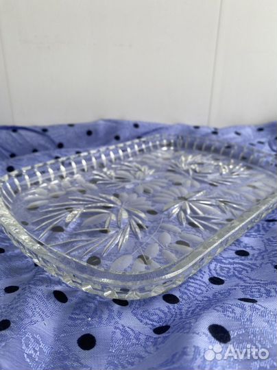 Поднос хрустальный