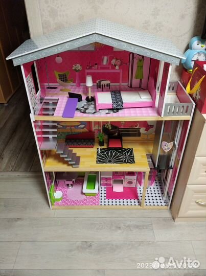 Домик кукольный