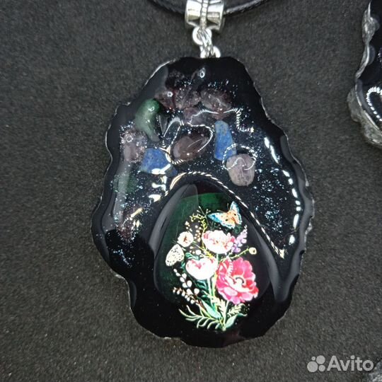 Подвески с миксом натуральных камней, цветы