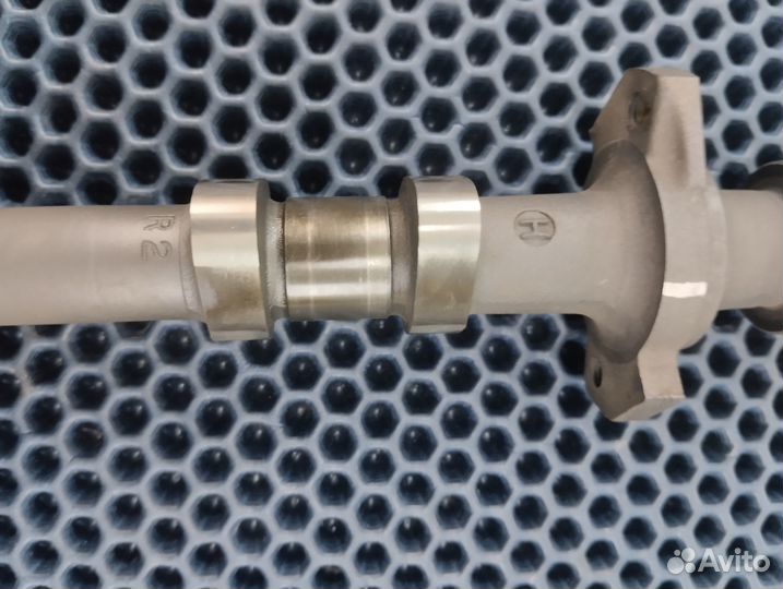 Suzuki RF900R T703 распредвал впускной