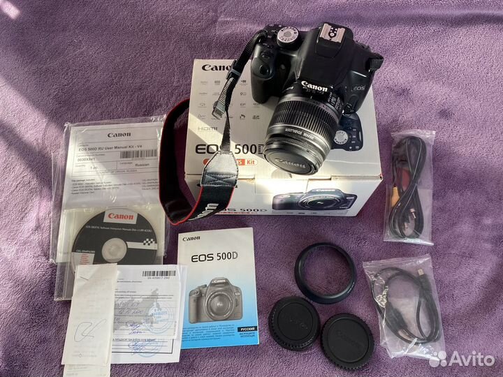 Зеркалка Canon EOS 500D с объективом