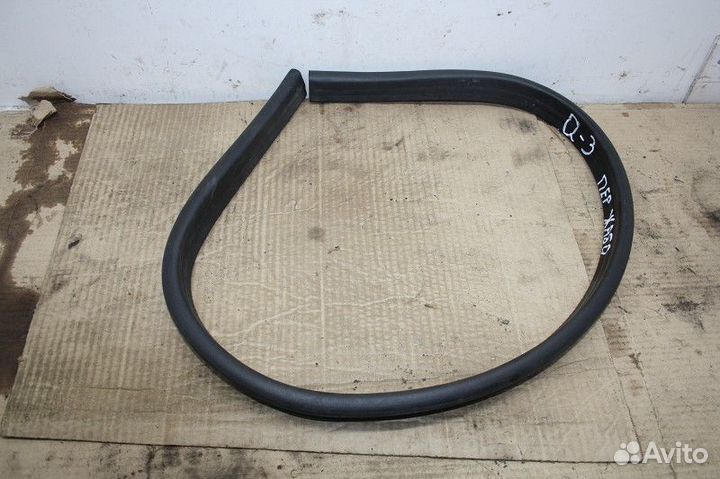 Уплотнитель Audi Q3 I (2011—2014)