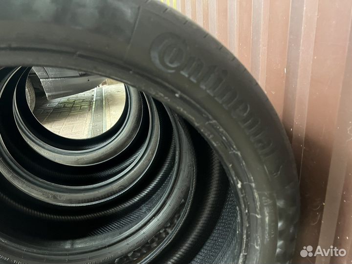 Continental PremiumContact 6 SUV 275/40 R22 и 315/35 R22