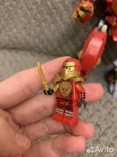 Lego ninjago робот
