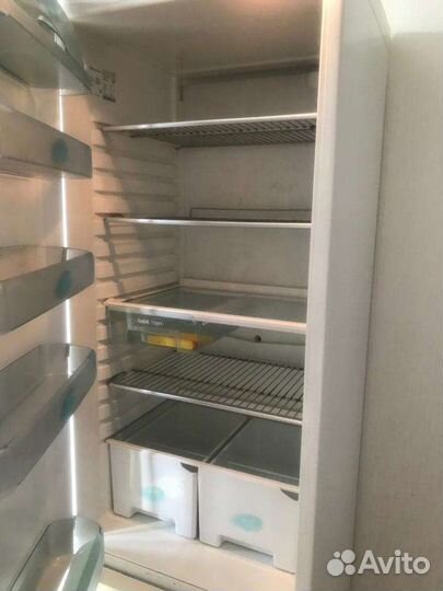 Холодильник бу Electrolux ER9002B