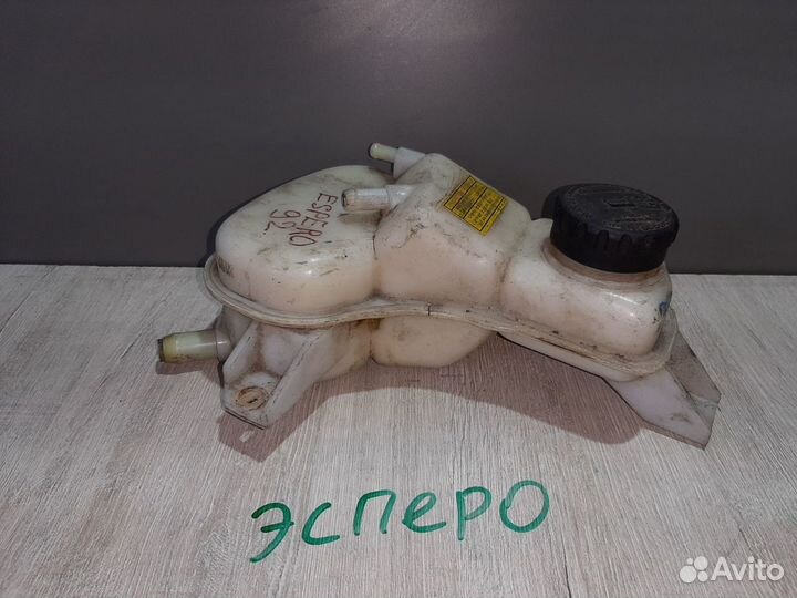 Бачок расширительный Daewoo Espero, 1992 год