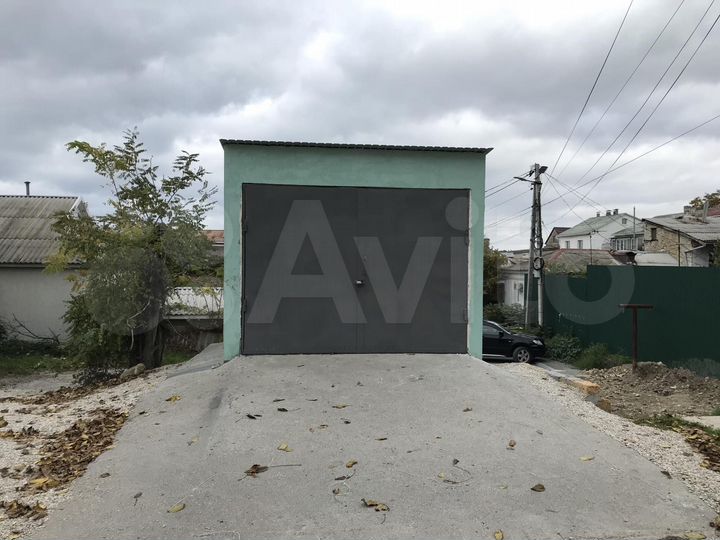 Гараж, > 30 м²