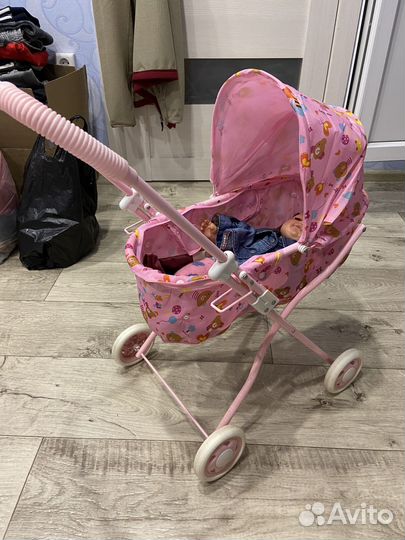 Коляска с куклами