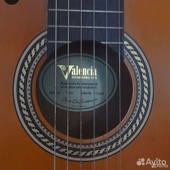 Гитара Valencia vc204 + медиаторы и чехол