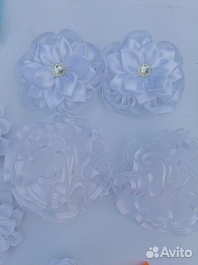 Бантики, заколки, резинки на пучок