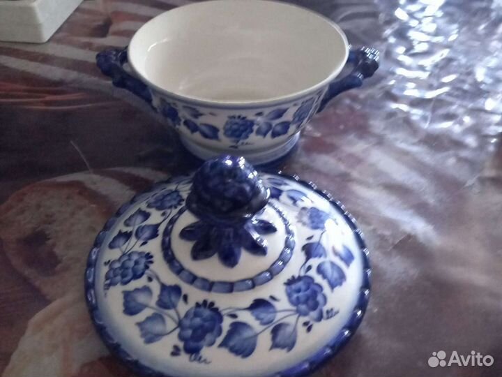 Сахарница гжель