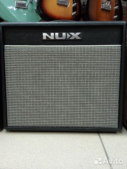 Цифровой комбоусилитель Nux Mighty-40BT