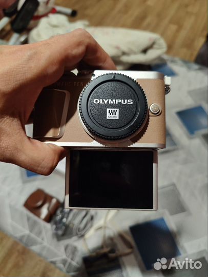 Беззеркальный фотоаппарат Olympus PEN E-PL9 4k